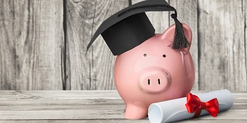 Cómo navegar por los costos de préstamos para estudiantes